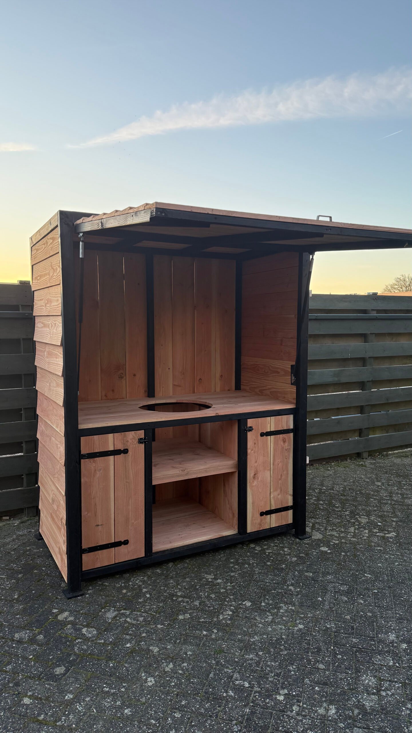 Exclusieve BBQ Buitenkeuken Met Klep - Afbeelding 3